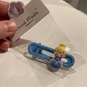 Handmade Elsa (Frozen) hair clip for girls (Disney)